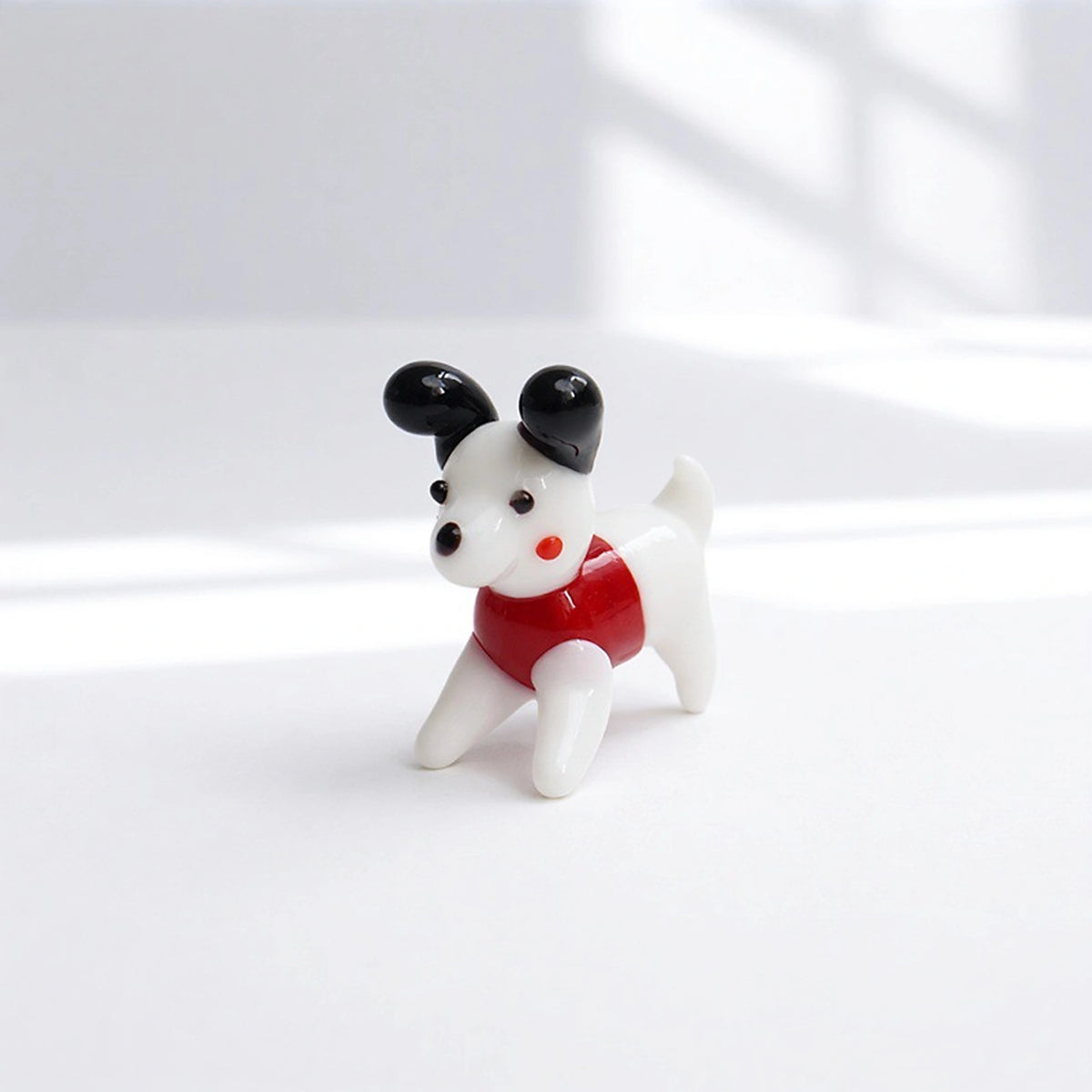 Mini Handcrafted Glass Dog Figurine – Cute Pet Desk Ornament